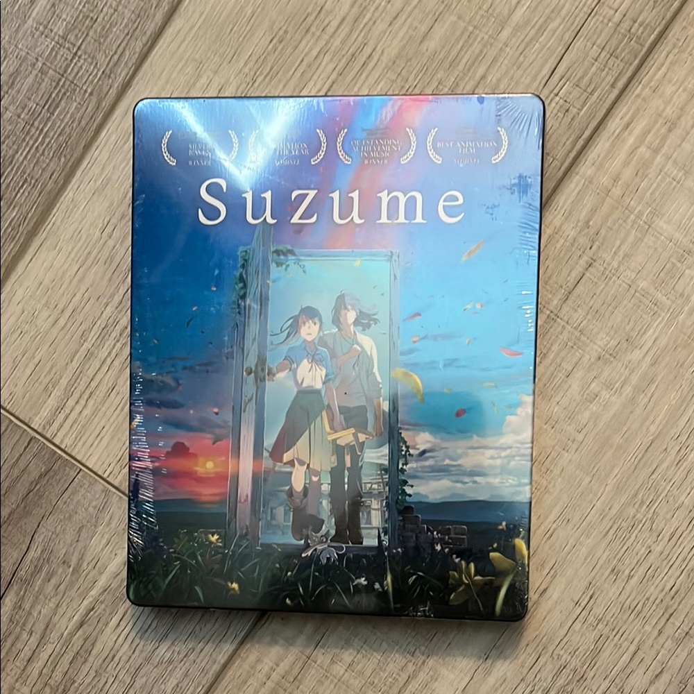 Suzume Blu-ray Steelbook - SEALED